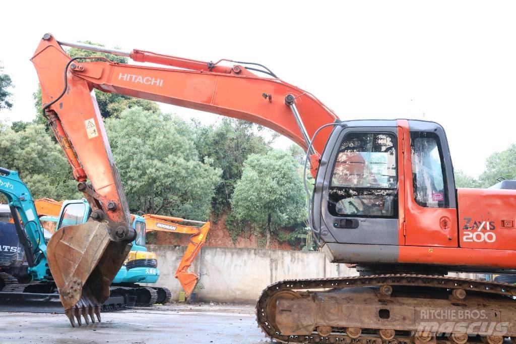 Hitachi ZX 200 LC-3 履带挖掘机