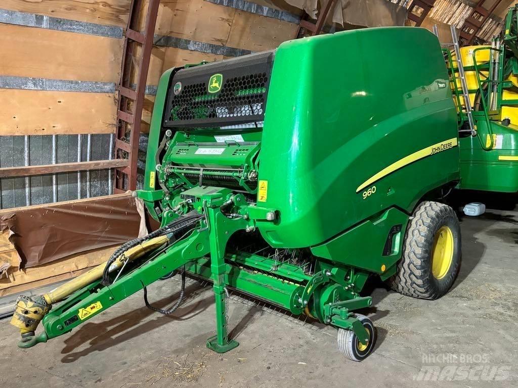 John Deere 960 圆捆打捆机