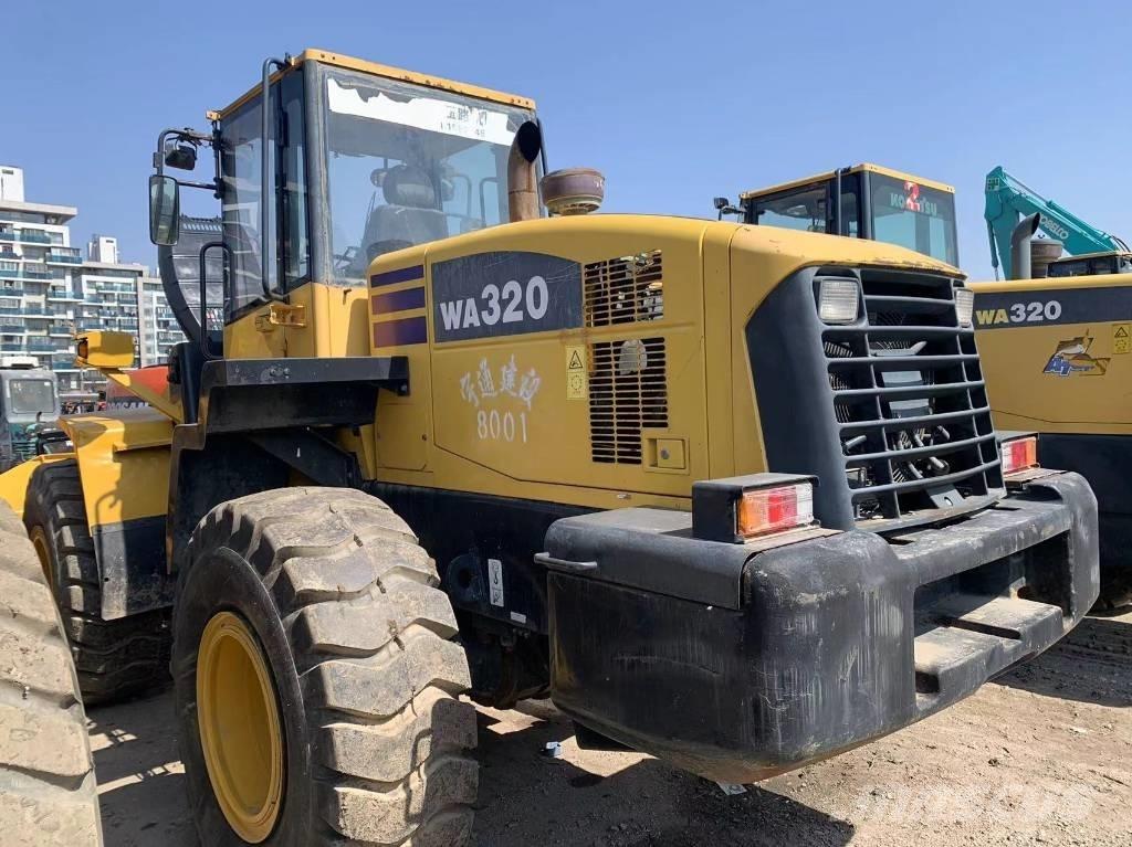 Komatsu WA 320-5 轮式装载机