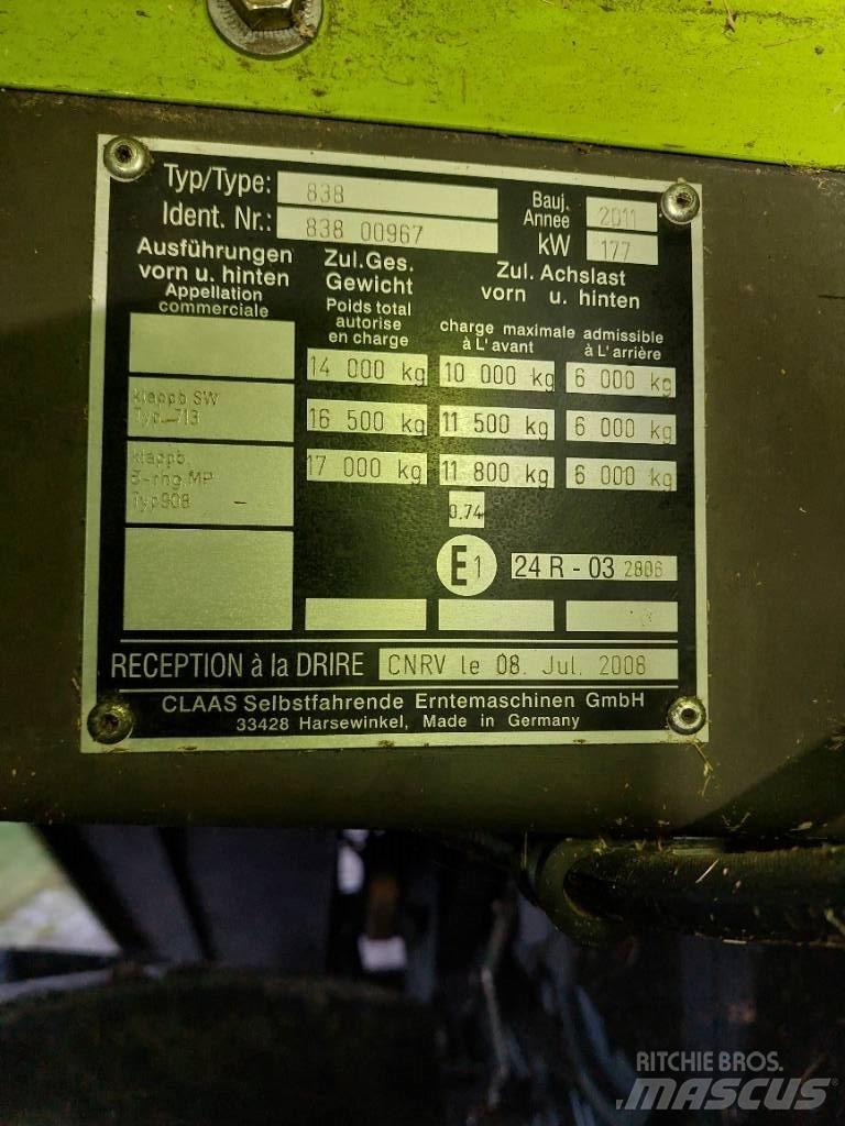 CLAAS Tucano 430 联合收割机