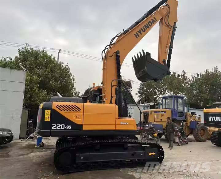 Hyundai R220LC-9S 履带挖掘机
