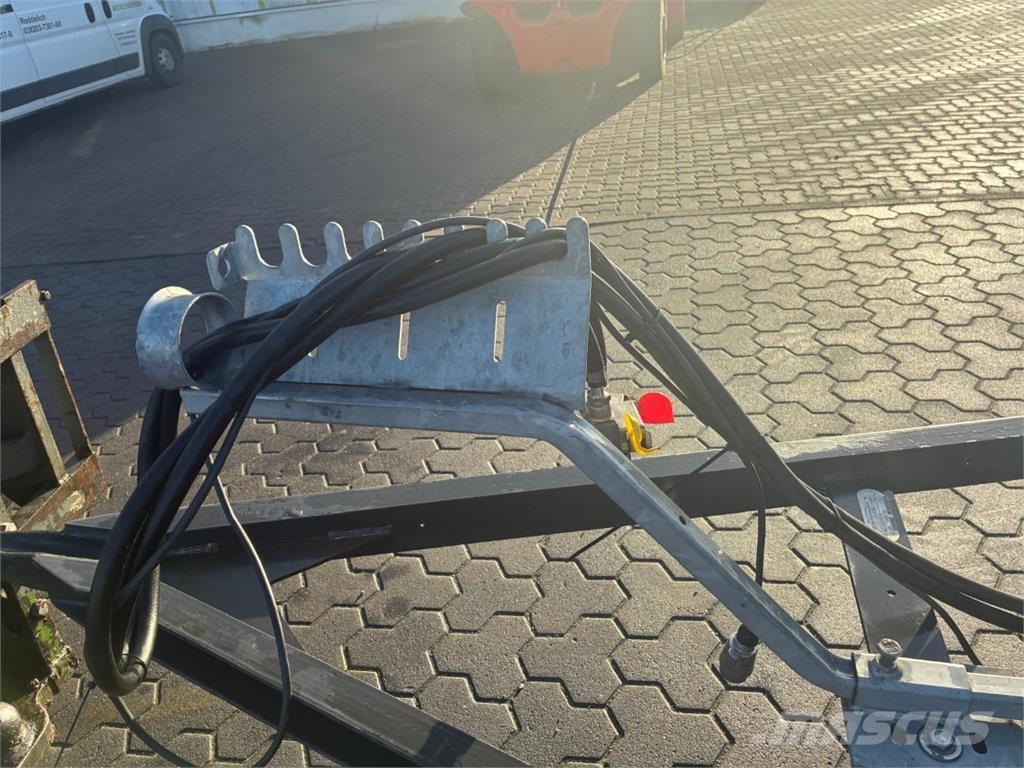 Fliegl DPW 180 B 高栏拖车