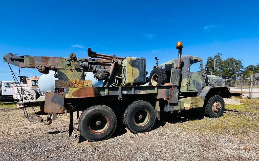 AM General M936 救援车
