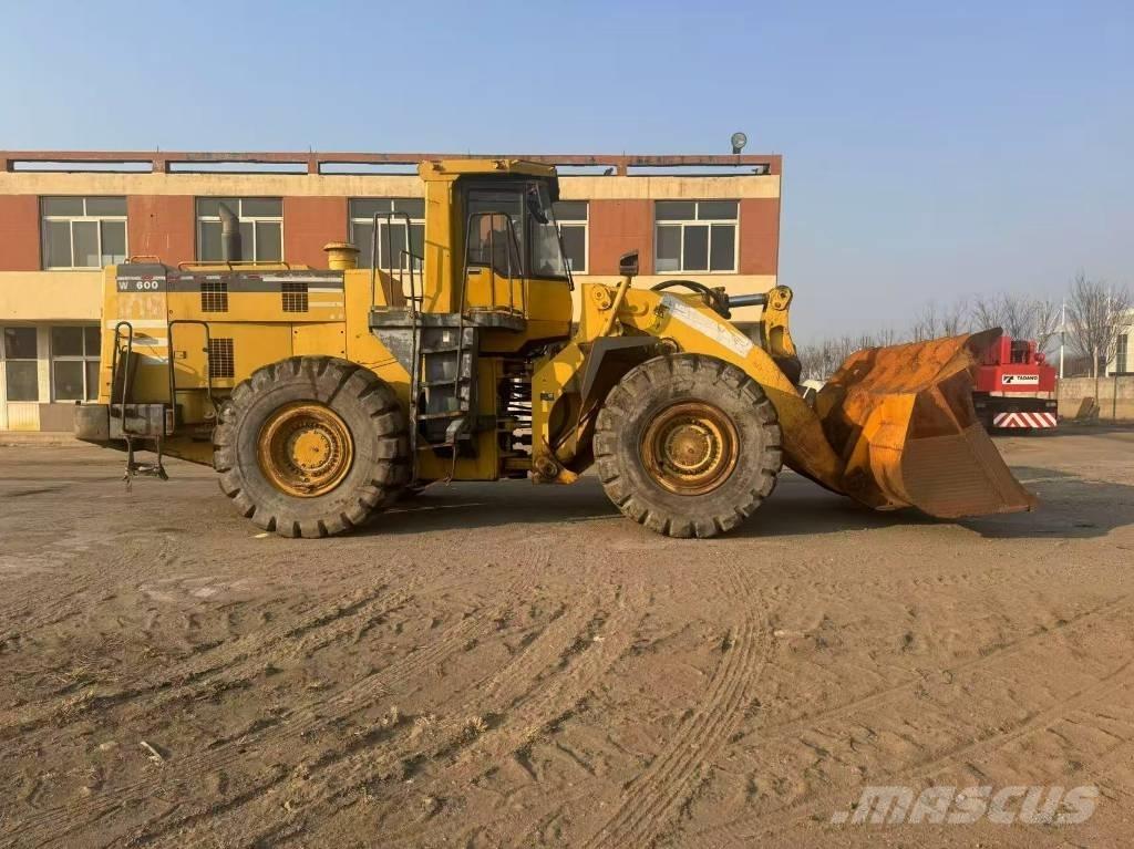 Komatsu WA 600-3 轮式装载机