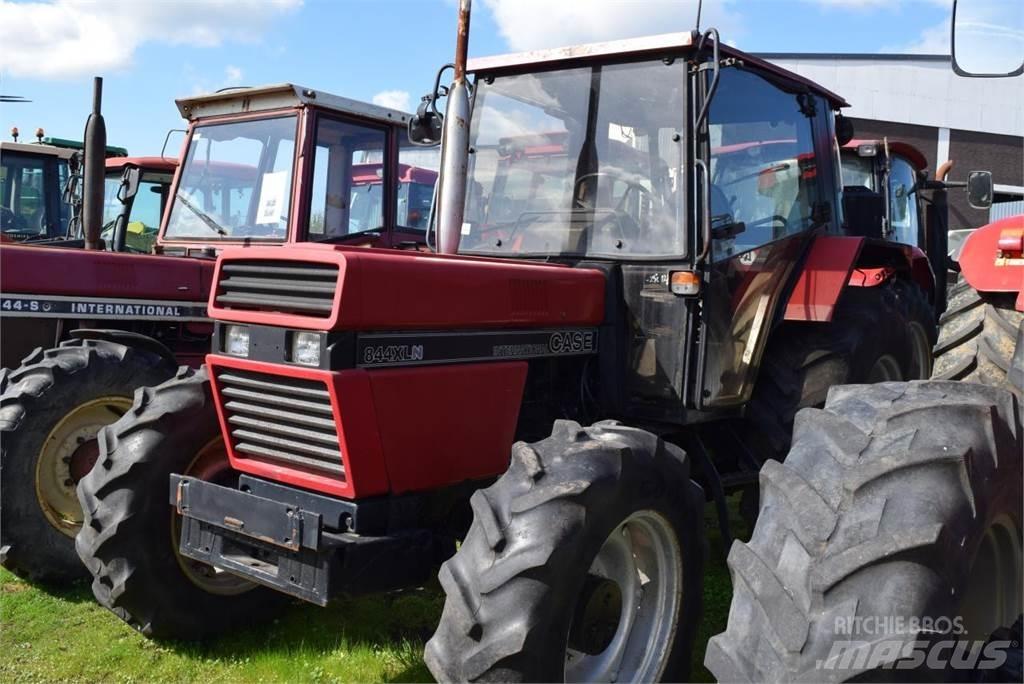 Case IH 844 XL 拖拉机/农用车
