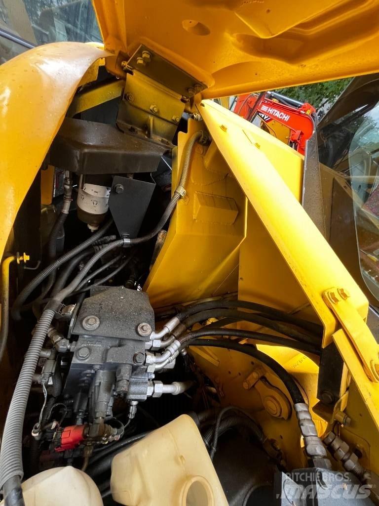Komatsu PC78US-8 履带挖掘机