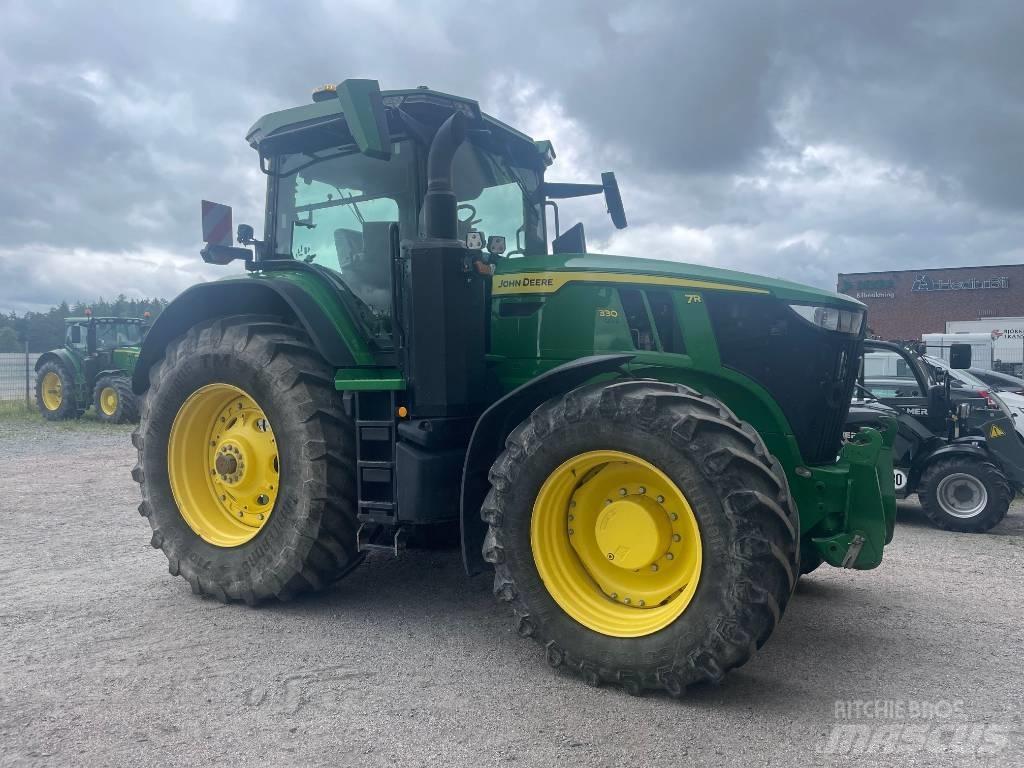 John Deere 7R330 拖拉机/农用车