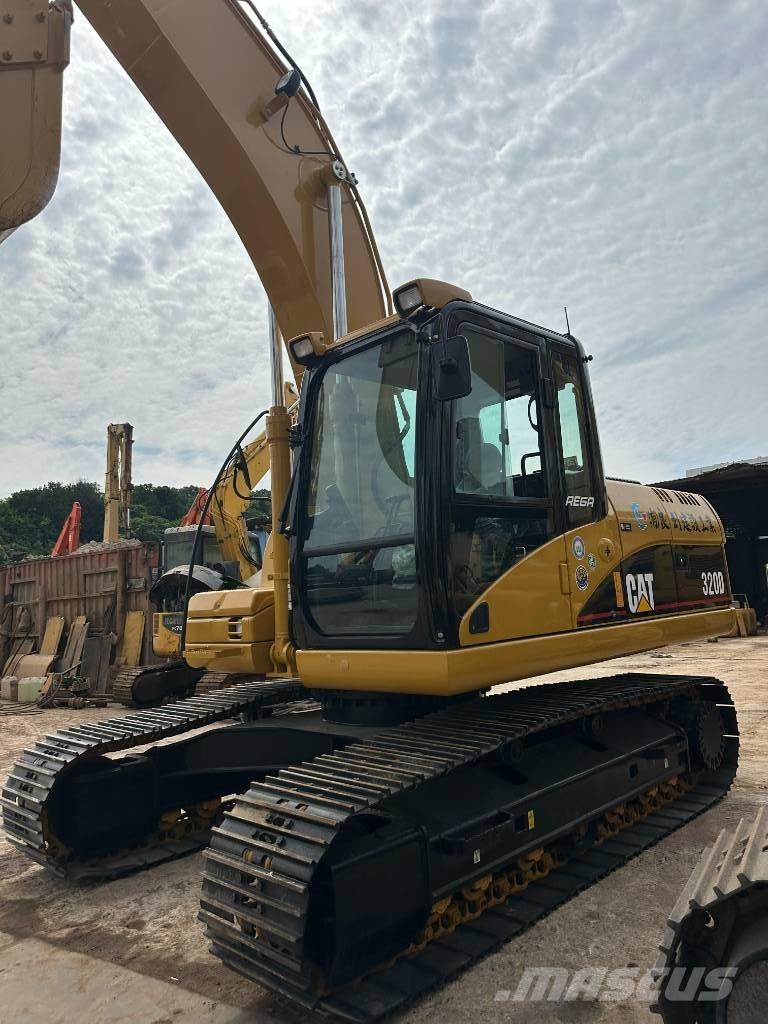 CAT CAT320D 中型挖掘机