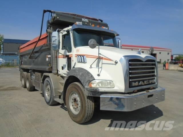 Mack GU813 自卸式货车