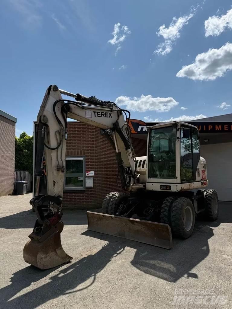 Terex TW 85 轮式挖掘机