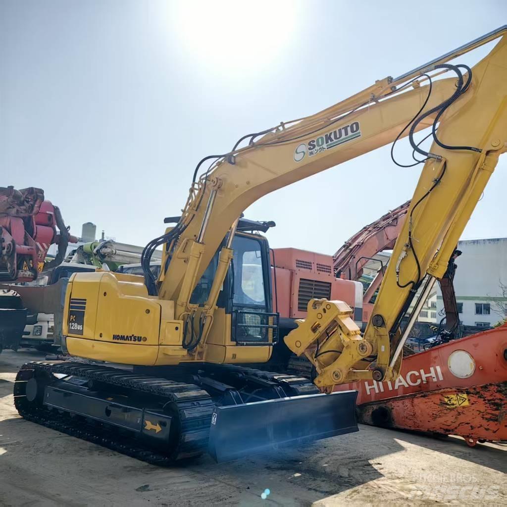 Komatsu PC 128 US 中型挖掘机