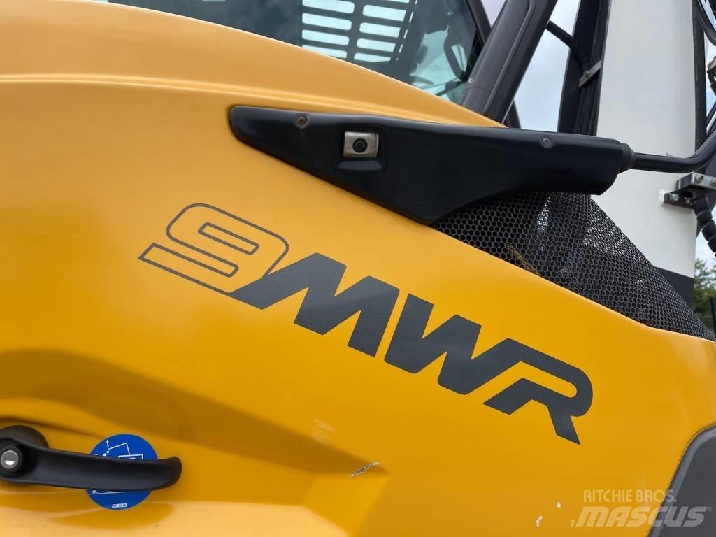 Mecalac 9 MWR 中型挖掘机