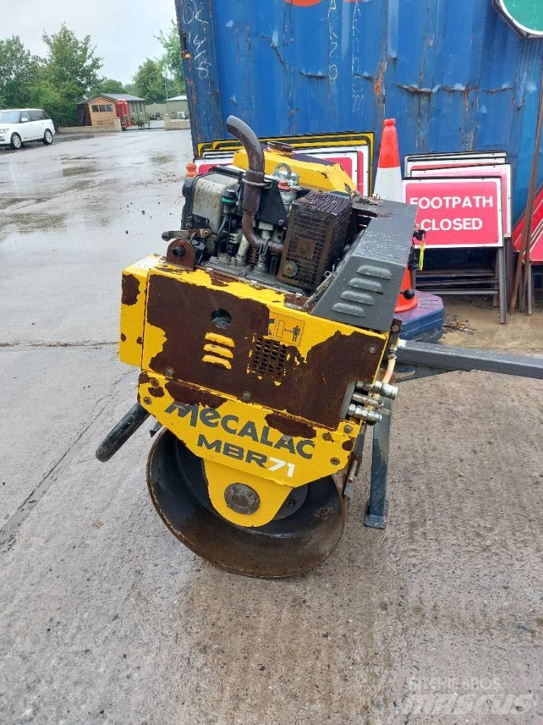 Mecalac MBR71 单轮压路机