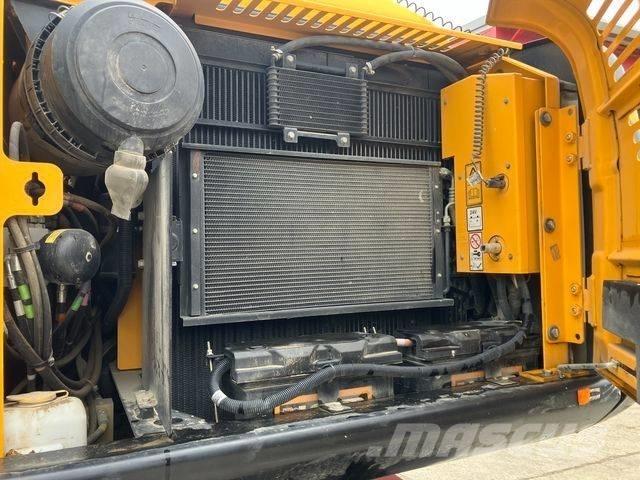 JCB JS 175 W 轮式挖掘机