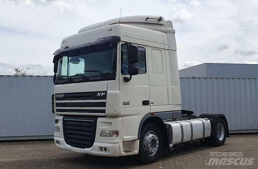 DAF XF 105.460 牵引车