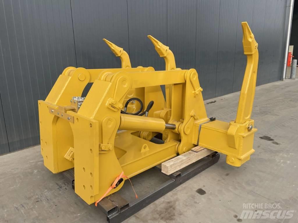 Komatsu D85 松土器