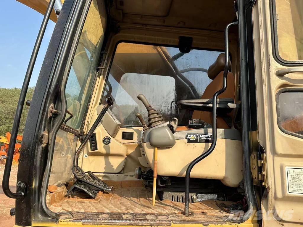 CAT 330 B 履带挖掘机