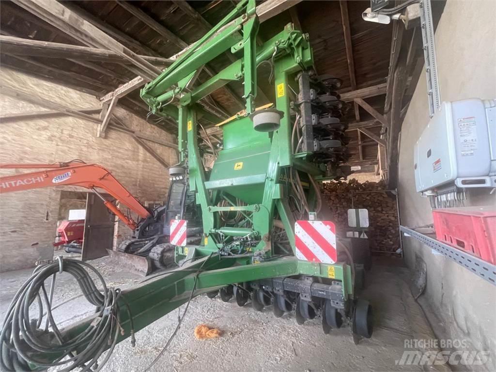 John Deere 750 A 条播机