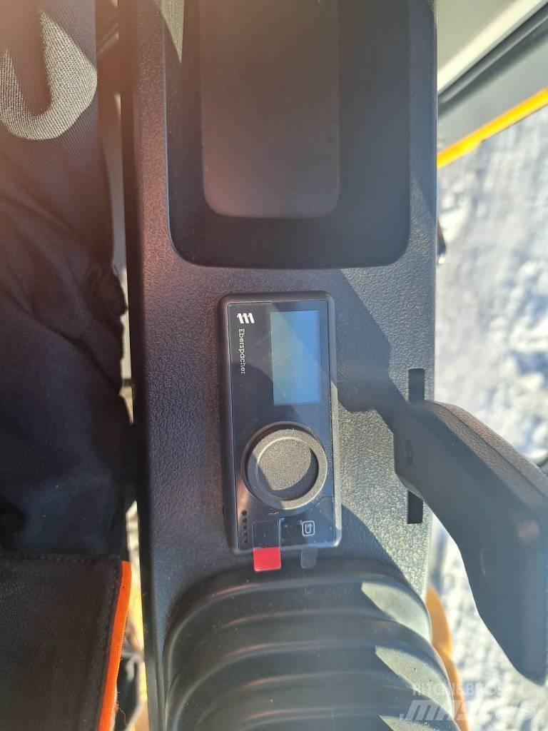 LiuGong 915 F CRD 履带挖掘机