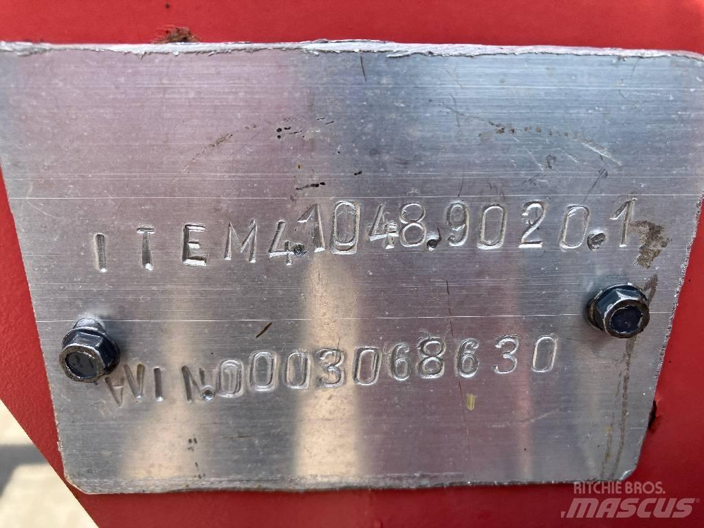 Lely lotus 900 犁耙和摊草机