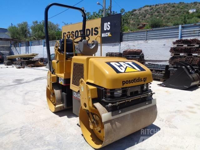 CAT CB224D 双轮压路机