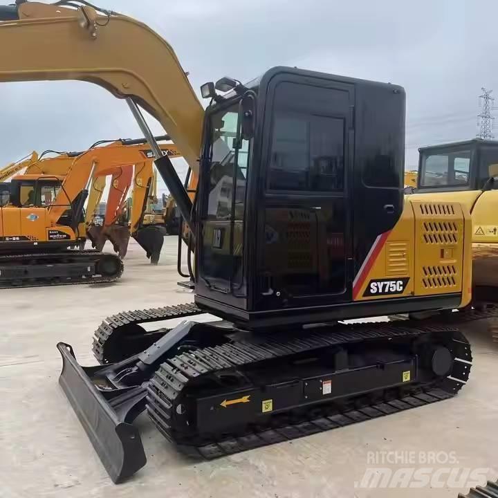 Sany SY75C 中型挖掘机