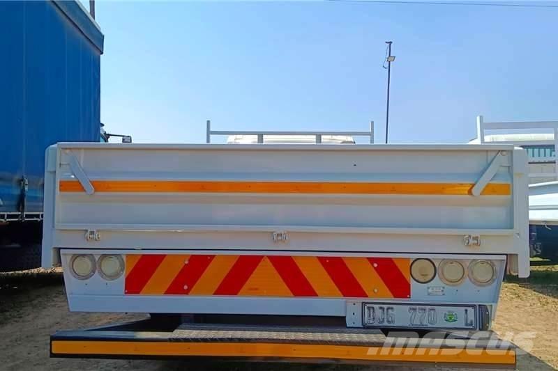 Isuzu NPR400 其他货车
