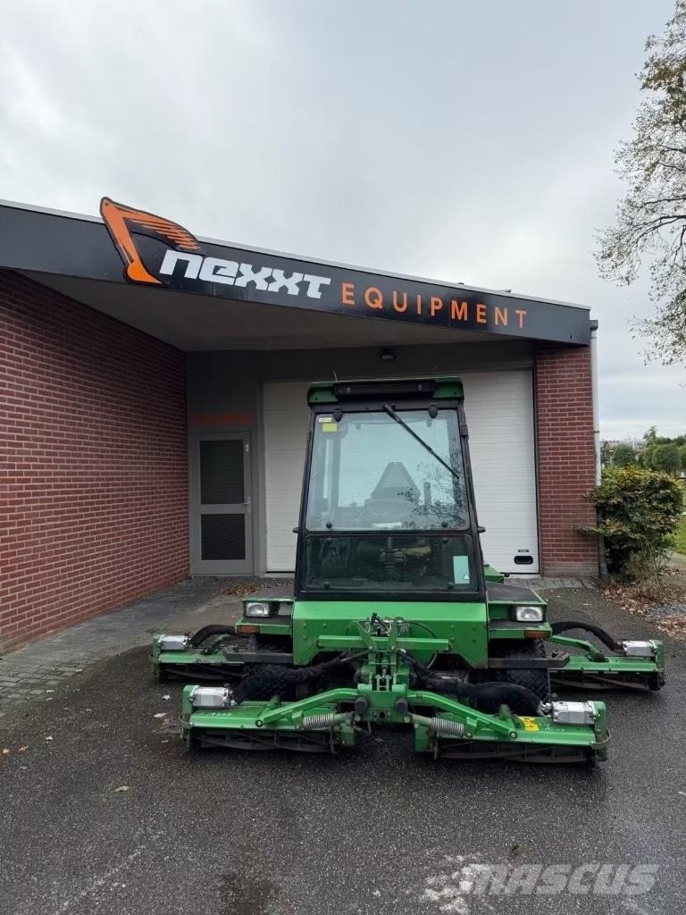 John Deere 1903 骑乘式割草机