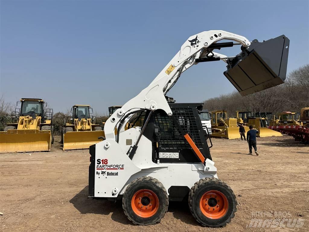 Bobcat S 18 滑移装载机