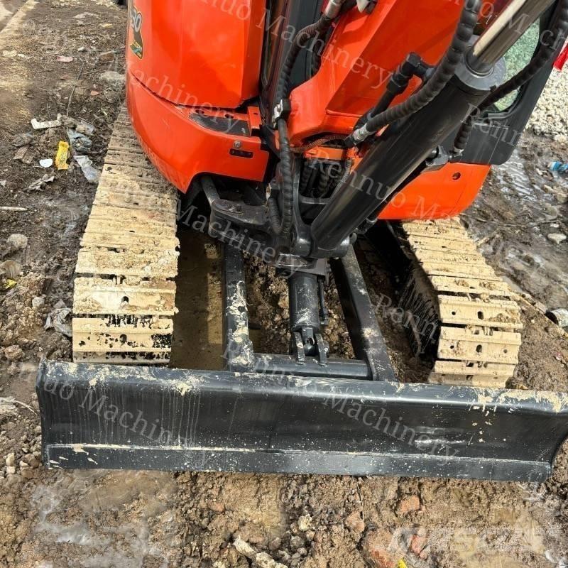 Kubota U 30 小型挖掘机