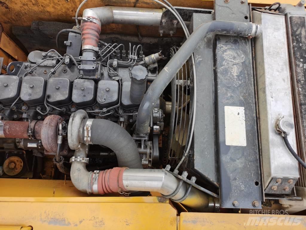 Hyundai R225LC-7 履带挖掘机