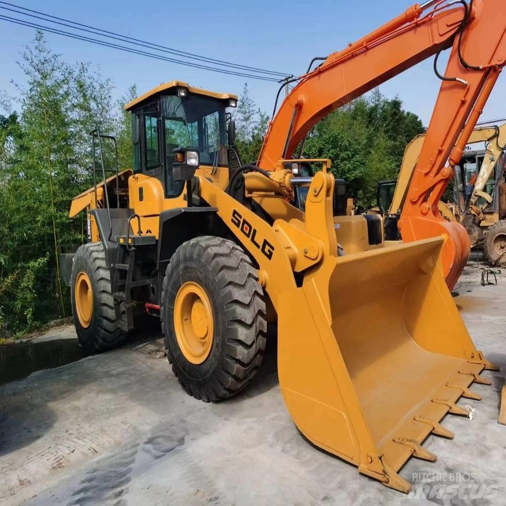 SDLG 956L 轮式装载机