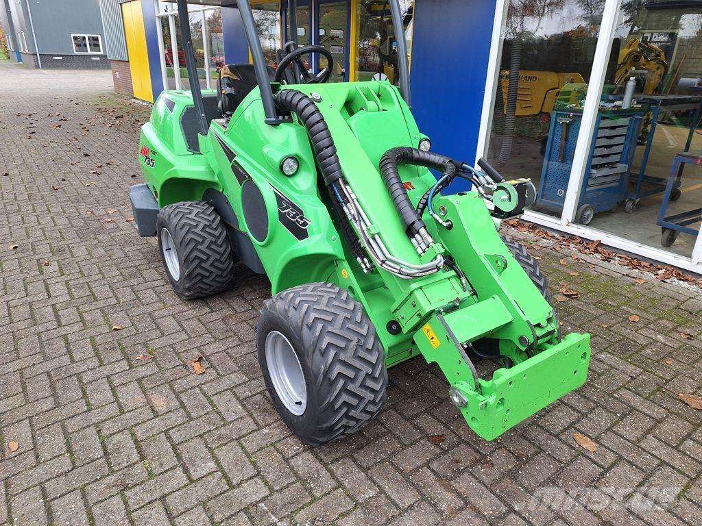 Avant 735 TDL 特种挖掘机