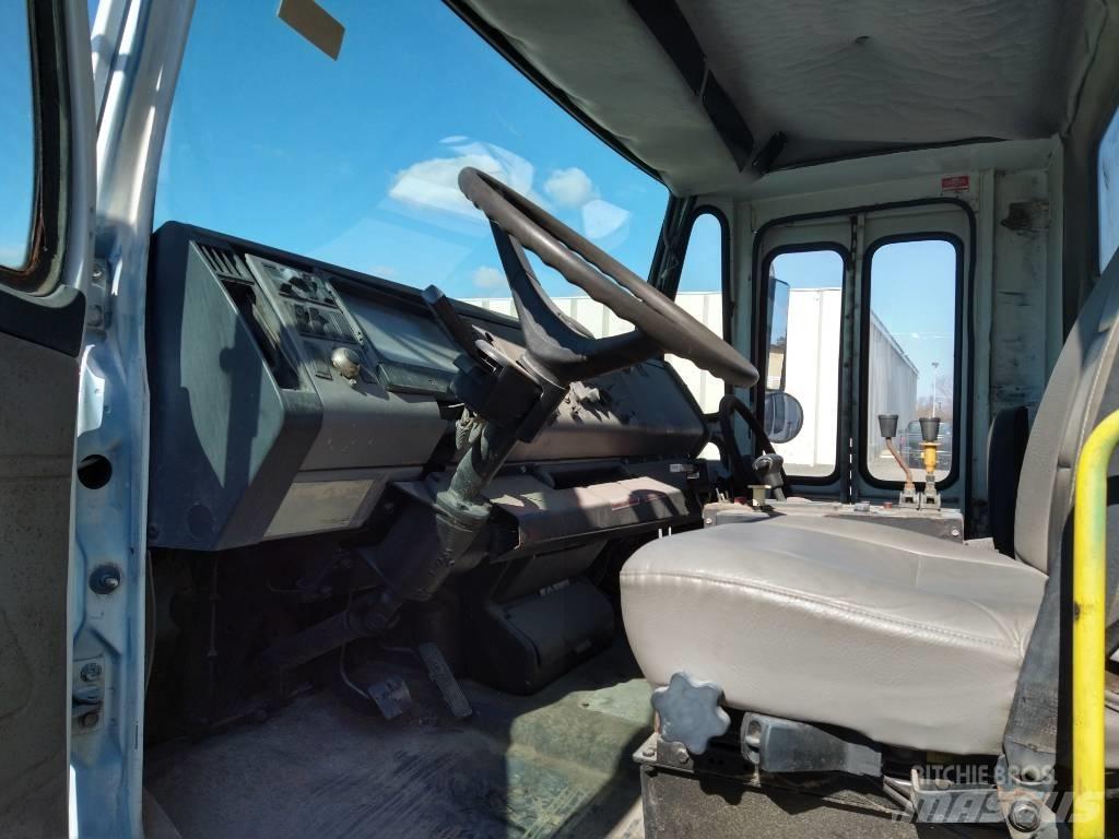 Freightliner FL80 垃圾车