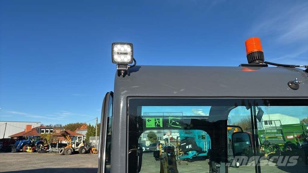 XCMG XE20E 小型挖掘机