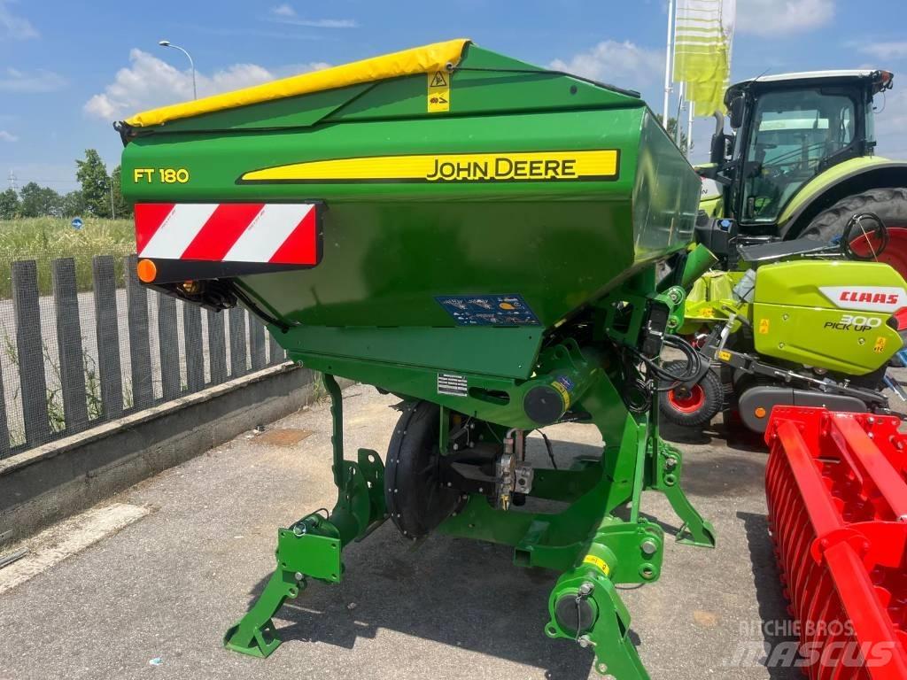 John Deere FT 180 矿物肥料撒播机