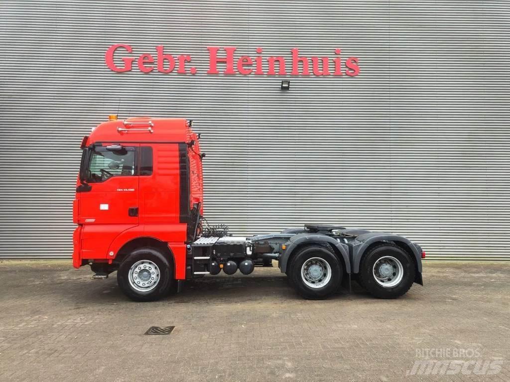 MAN TGX 33.580 6x4 牵引车