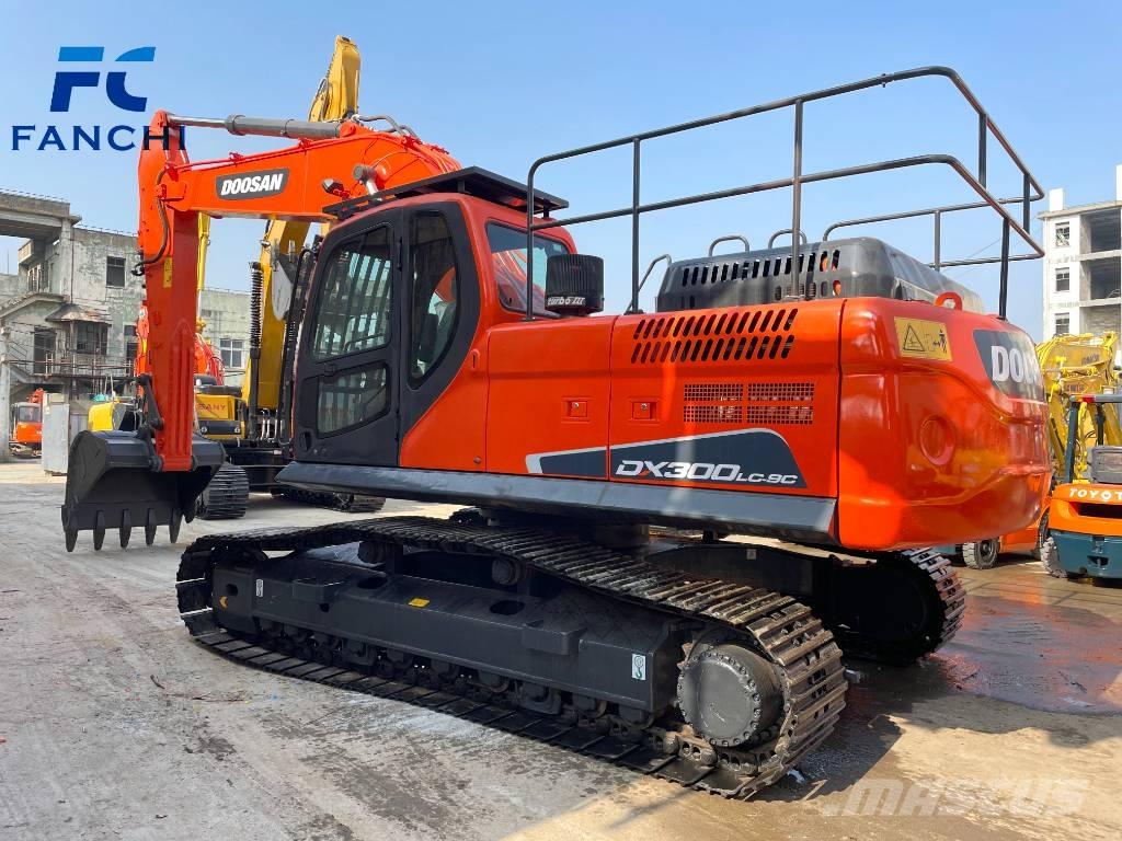 Doosan DX 300LC-9C 履带挖掘机
