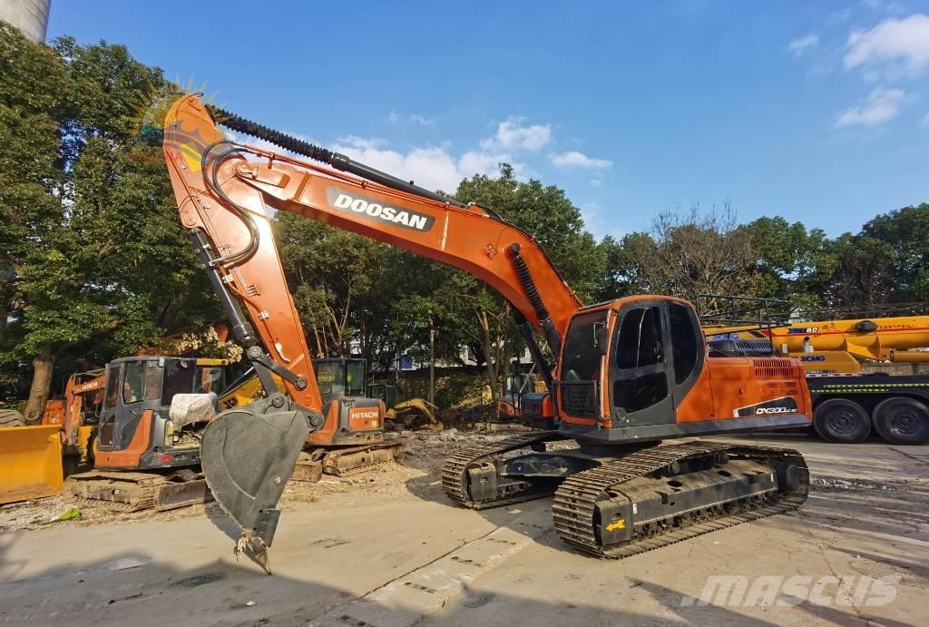 Doosan DX 300 LC 履带挖掘机