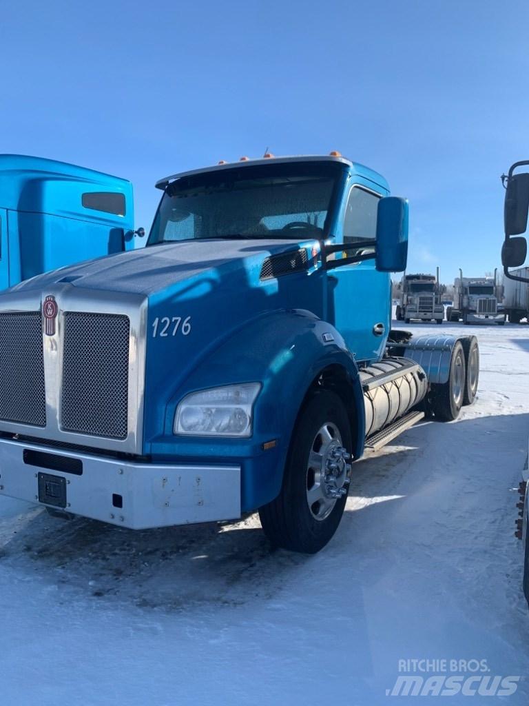 Kenworth T-880 牵引车