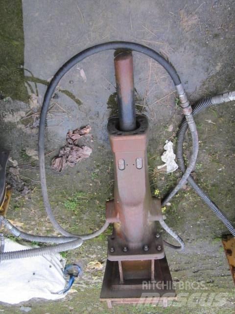 Atlas Copco SB 702 破碎锤