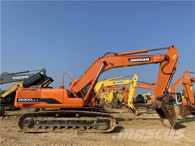 Doosan DH300 履带挖掘机