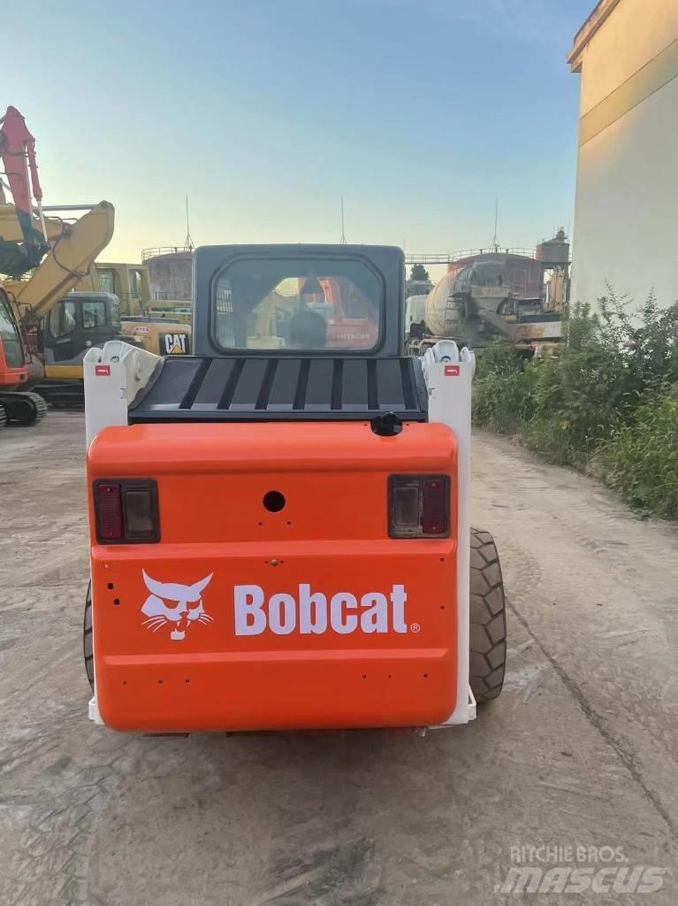 Bobcat S 130 滑移装载机