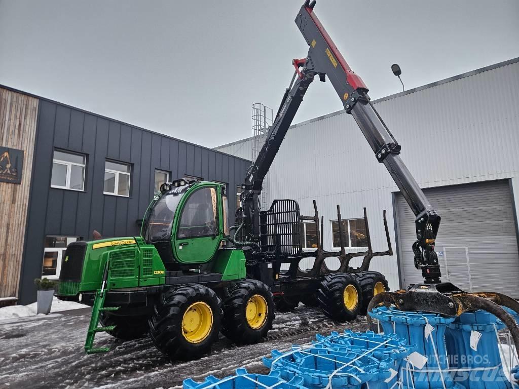 John Deere 1210 E 集运机