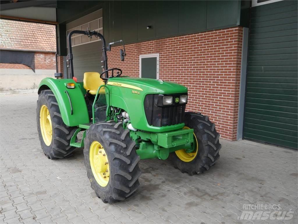 John Deere 5065E 拖拉机/农用车