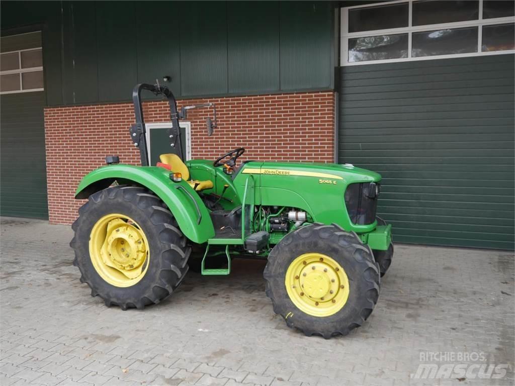 John Deere 5065E 拖拉机/农用车