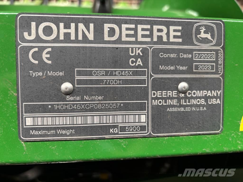 John Deere X9 1000 联合收割机