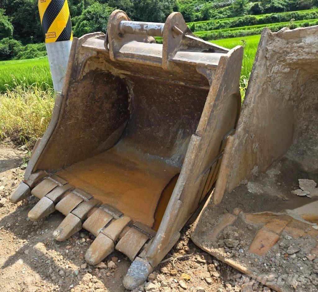 CAT 330 履带挖掘机