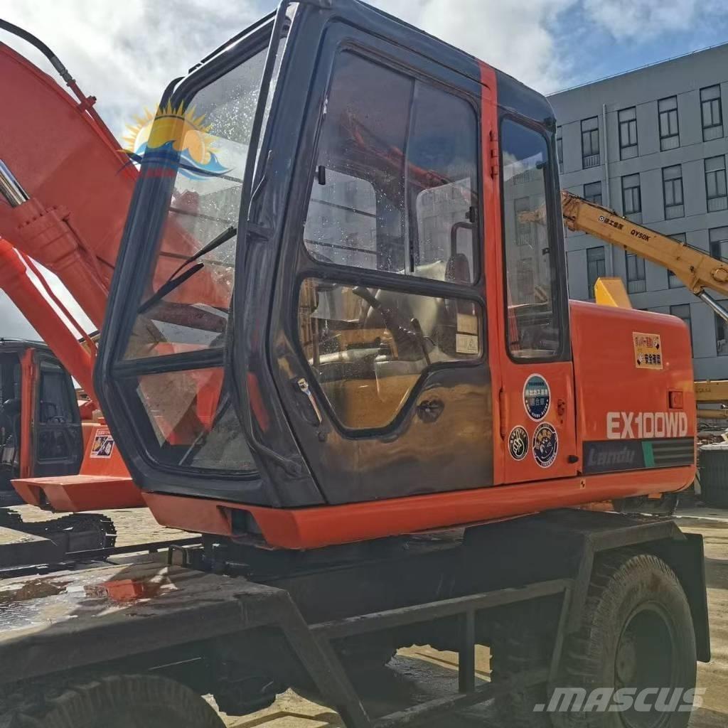 Hitachi EX 100 W D 轮式挖掘机