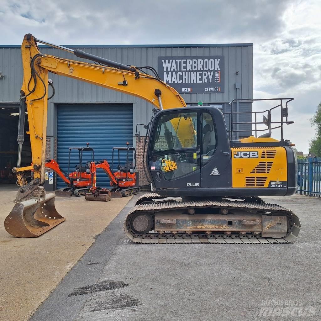 JCB JS 131 LC 履带挖掘机